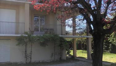 CONDRIEU appartement 1 er et parking voiture vélo - Foto 5, Garden view