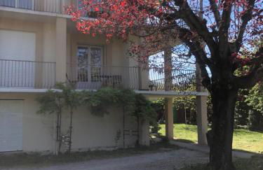 CONDRIEU appartement 1 er et parking voiture vélo - Foto 5