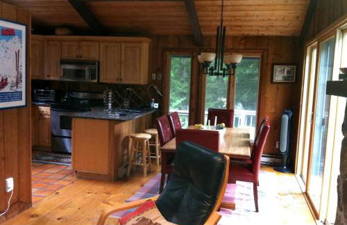 Spacious Mountain Cabin with a Sauna and Ski Trails in Jamaica, Vermont - Foto 7
