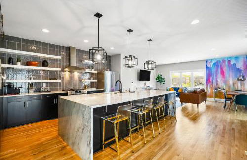 Taking Care of Business - Foto 1