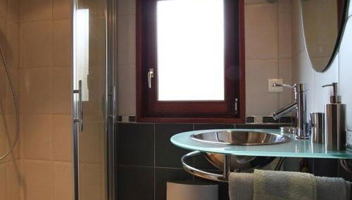 Ancien pigeonnier restauré avec terrasse, terrain clos et équipements bébé à Sarlanges, Retournac - FR-1-582-167 - Foto 3