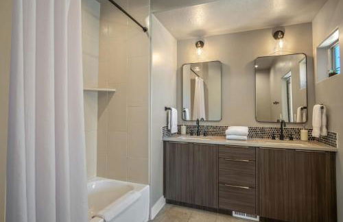 Timber & Tin G 2Bed 2Bath w Pool & Rooftop Deck - Foto 37