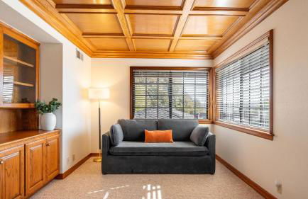 Cathedral by AvantStay Charming Secluded Estate w Sauna Pool Table Views of the Rolling Hills - Foto 25