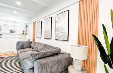 6BR Pool Escape for Friends and Family - LOU1 - BUR - Foto 19