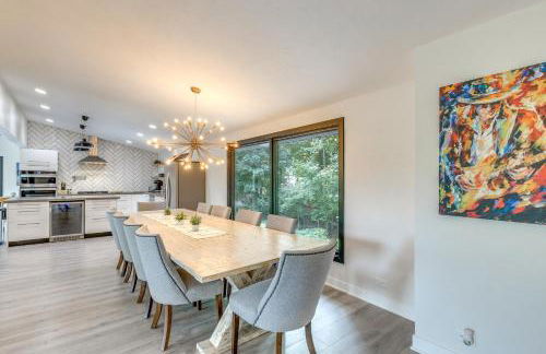 Riverfront Appleton Home with Pool and Boat Dock! - Foto 1