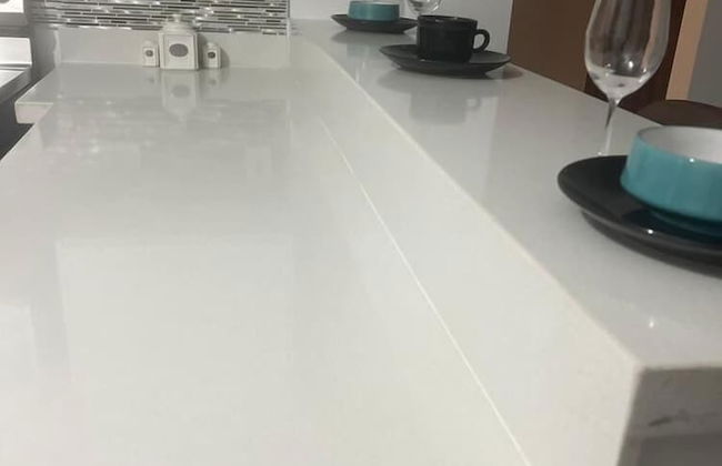 Kensington with pool - Photo 8