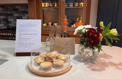 House in Appledore with Hot Tub and own parking - Foto 4