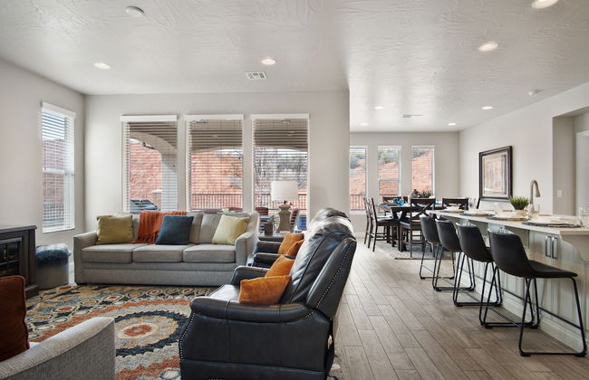 All Inn the Family - Photo 14