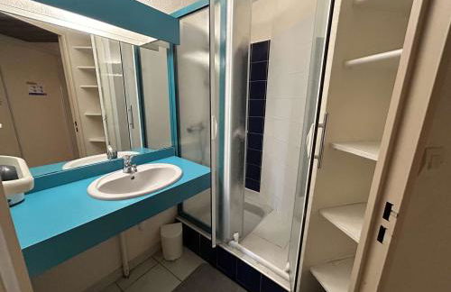 Port Camargue, T2 climatisé, terrasse, parking, animaux admis - FR-1-250-219 - Photo 19