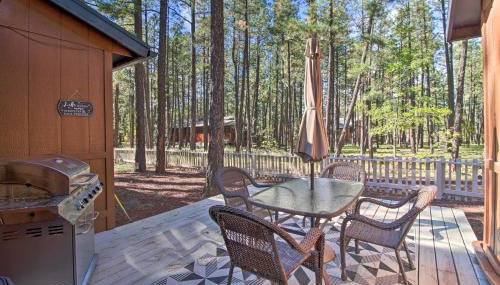 Fireplace, Deck and Grill Pinetop Cabin Rental! - Foto 2