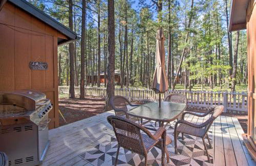 Fireplace, Deck and Grill Pinetop Cabin Rental! - Foto 2