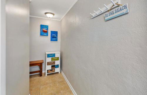 Steps to East Beach & Pet Friendly w/ 2 King Beds - Foto 27
