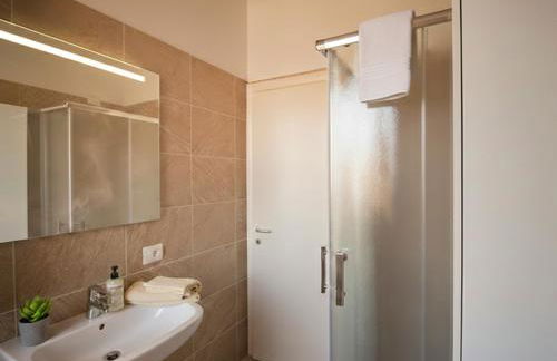 Ginny House Lake - charming flat with pool - Foto 11