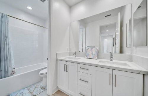 Dreamy Bloom Enclave Irivne LA RMV - Photo 18