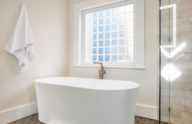 Ramsey by Avantstay Modern Character Home in Austin w/ Pool! - Foto 14