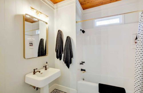 Walk to Dtwn Tyler Tudor with Backyard - Foto 17