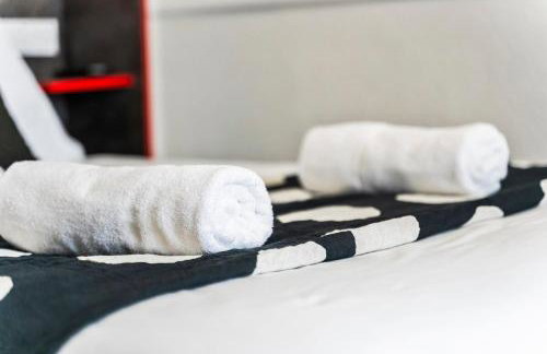 Central Dudley Stay-Sleeps 3, Kitchen&Free Parking - Photo 5