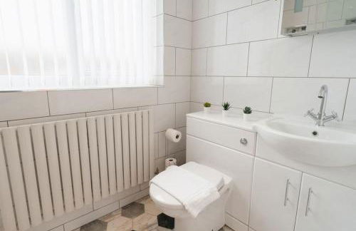 Prenton House, 3BR Close to Liverpool - Foto 6