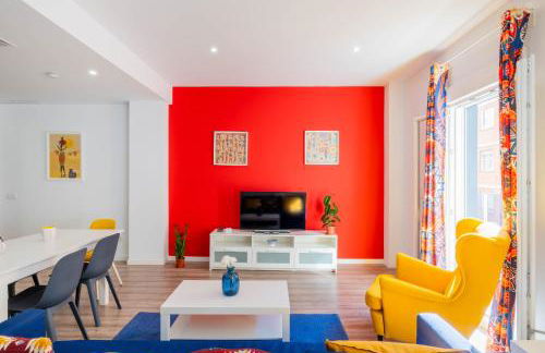 Spacious Clean & Colorful Apt Quiet Zone - Photo 1