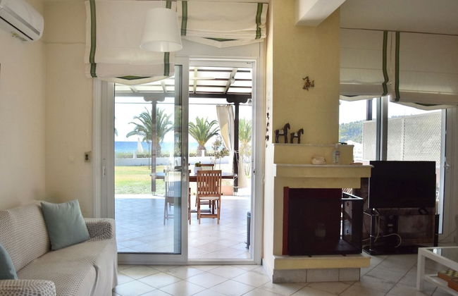 Stunning Beachfront Villa for Rent - Foto 10