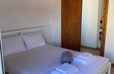 Evelyn House - Photo 11