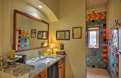 Solar-Powered Rocky Mountain Retreat for an Off-Grid Vacation in Colorado - Photo 22
