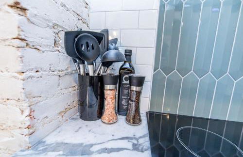 Renovated Downtown Annapolis w 3-Car Parking - Foto 25