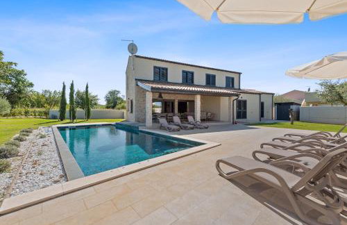 Villa Stellar - Photo 1