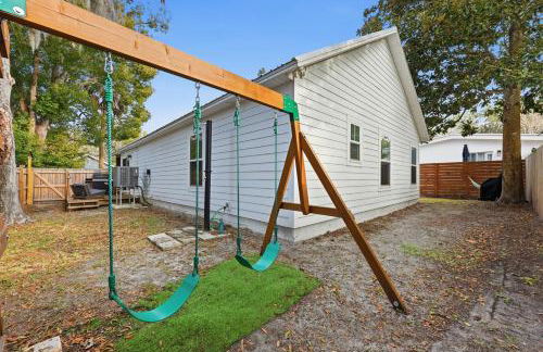 Cozy Coastal Cottage Minutes to Beach and Downtown - Foto 43