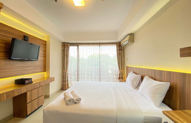 Spacious Studio Room at Beverly Dago Apartment - Photo 6