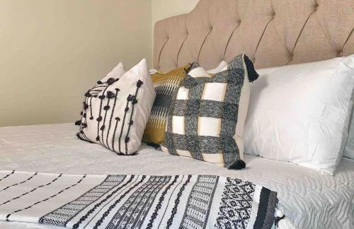 Decatur Chic Family Home with Pool Table - Photo 23