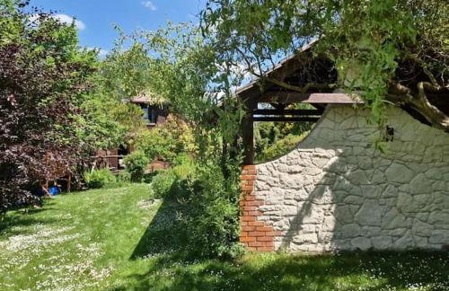 Agroturystyka Nad Bystra - Drewniany dom z pięknym ogrodem - Photo 19