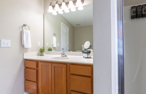 Family & Couples King Suite Home Near Lake Norman State Park & 30 mins from Charlotte - Foto 29