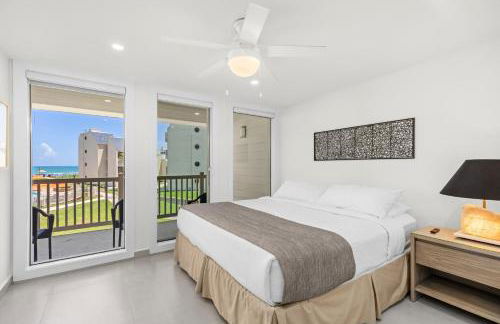 New Stunning Ocean-View Beachfront Resort, Heated Pool! - Foto 32