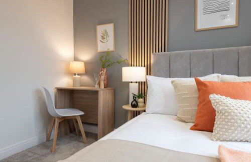 Spacious Modern 2BR - Parking - Workspace Area, Ideal for Contractors & Long Stays - NordStay - Foto 22