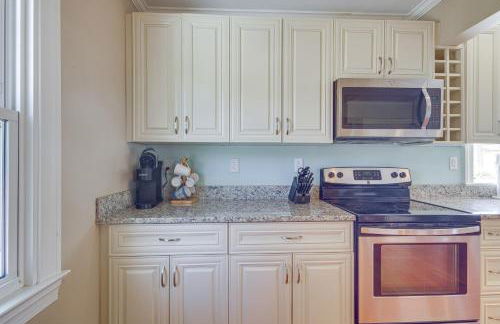 Pet-Friendly Home with Gazebo Minutes to Beach! - Foto 9