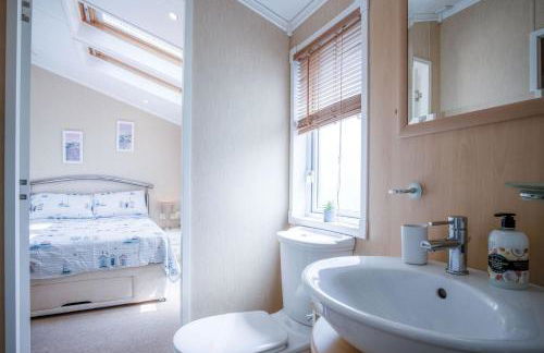 Manor 5 Lodge - 2 Bedroom Lodge - Pendine - Photo 72