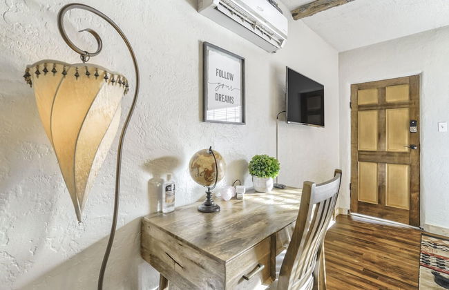 1BD Suitenear Old Colorado City & Hiking!dogs Welcome! - Photo 16