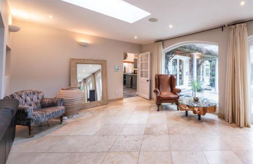 5BDR Luxe Villa By Torr Property Group Short Lets & Serviced Accommodation With Free Parking & River View Stratford-Upon-Avon - Foto 74