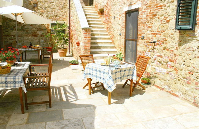 Lovely Farmhouse in Asciano With Swimming Pool - Foto 61