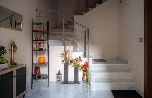 ΠΟΛΥΤΕΛΕΣ -ΜΟΝΤΕΡΝΟ ΔΙΑΜΕΡΙΣΜΑ - Foto 2