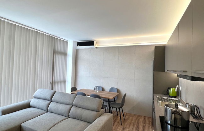 Penthouse & Apartments by the Sea near Airport - Foto 24