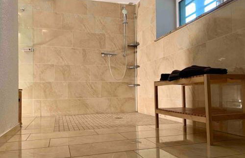 Wellness Ferienwohnung mit Sauna und Garten - Foto 40