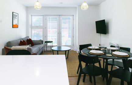 Luxury Flats Near Manchester Airport - Photo 12