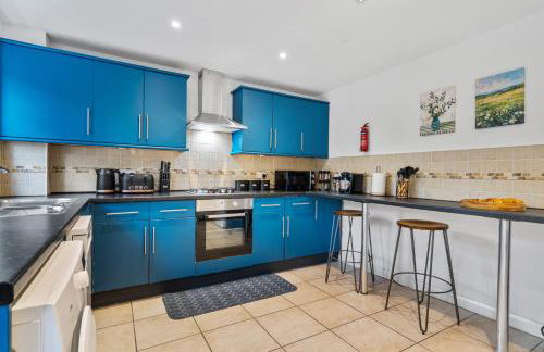 KingstonUponThames Contractor Sleeps8 Parking - Photo 17