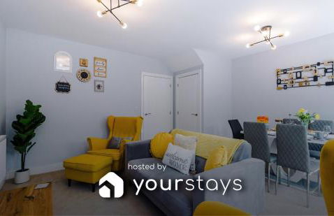 Relax in Style at Wedgwood House 3 BR Home with Garden & Parking - Foto 1