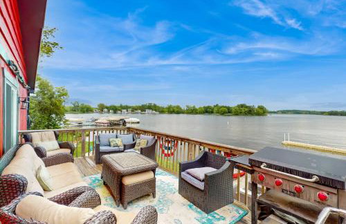 Waterfront Fun! Group Getaway on Lake Marie - Foto 3