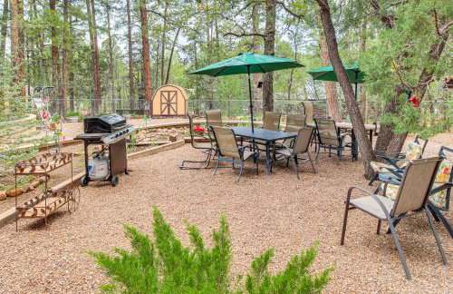 10 Mi to Show Low Pinetop-Lakeside Family Cabin! - Foto 2