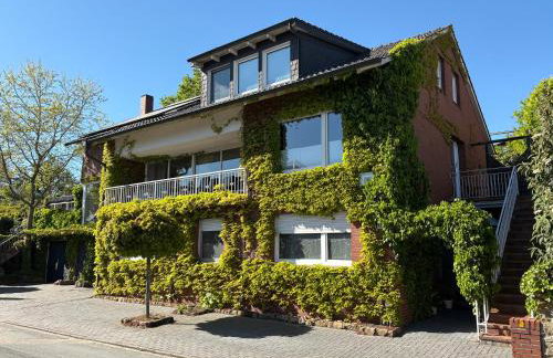"An der alten Mühle 1" Große Fewo 110 qm, sehr zentral gelegen, zwei Schlafzimmer, Südbalkon, Gartenterrasse & Wallbox - Foto 1
