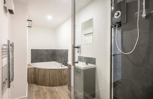 Dovedale Manor - Photo 15